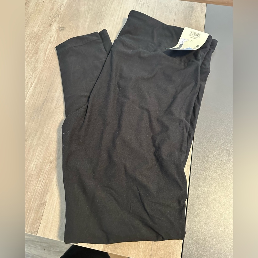Soft Comfortable Black Leggings Size XXL/1X NWT